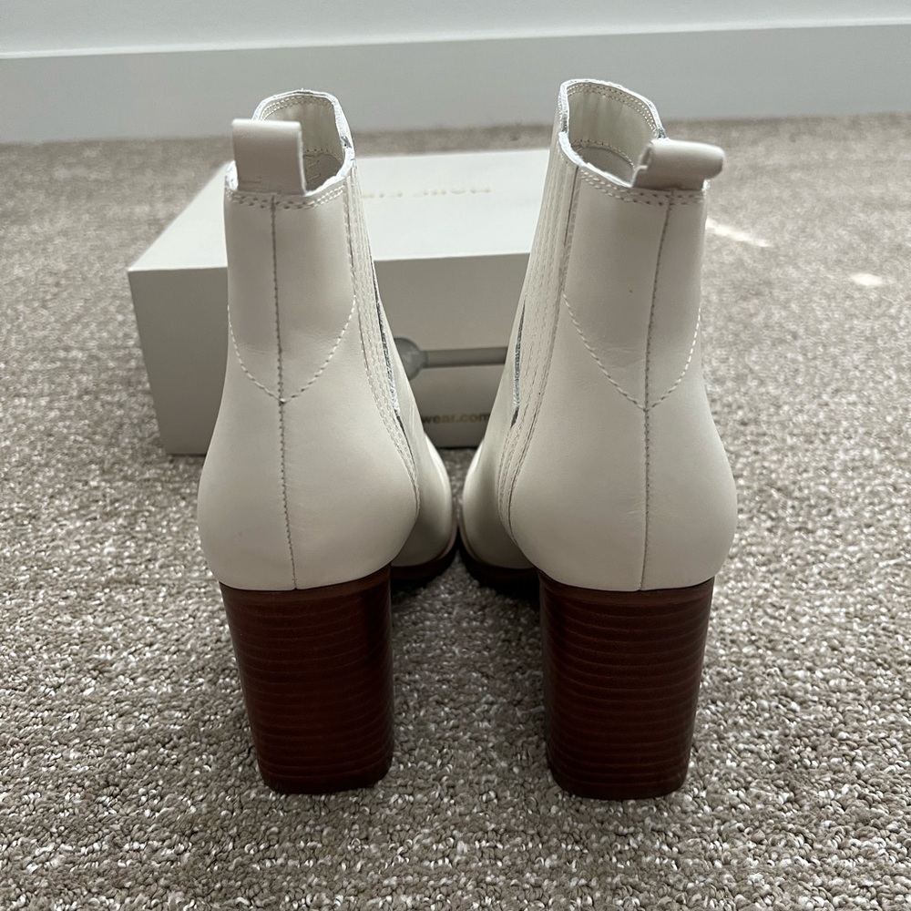 MARC FISHER MATTER BLOCK HEEL BOOTIES - Picture 5 of 8